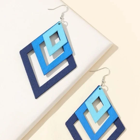 Wooden Layered Earrings - Black - Picture 2 of 2